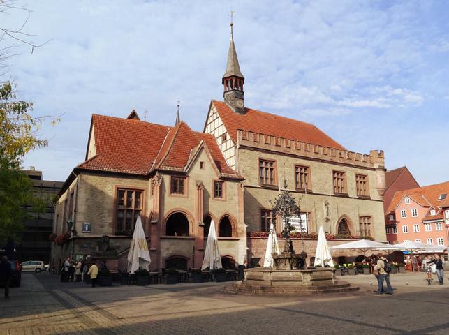 Goettingen: Altes Rathaus – Polskie Stowarzyszenie Kulturalne Polonika